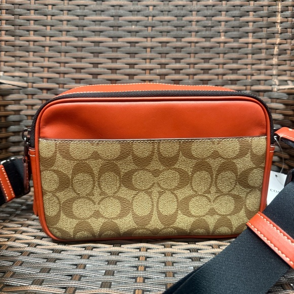 Coach X Peanuts Graham Crossbody In Signature Canvas With Patches ce746 - Picture 4 of 8